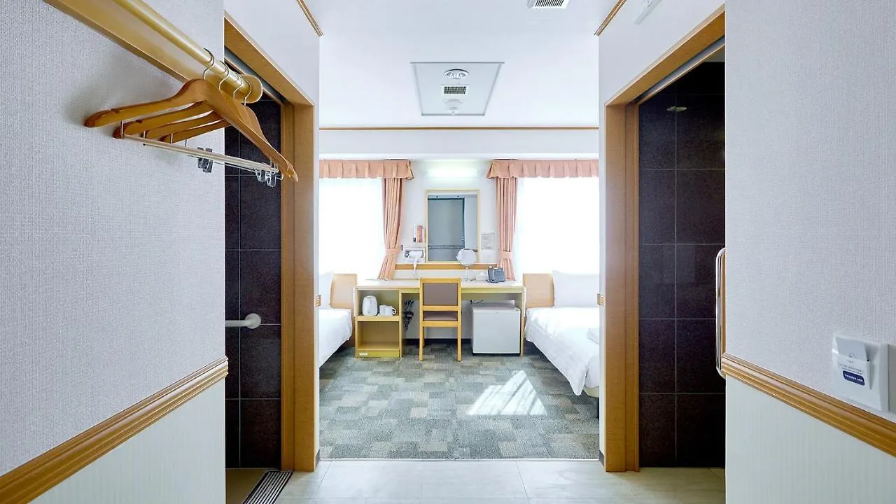 Toyoko Inn Kobe Sannomiya-Eki Higashi 3*,