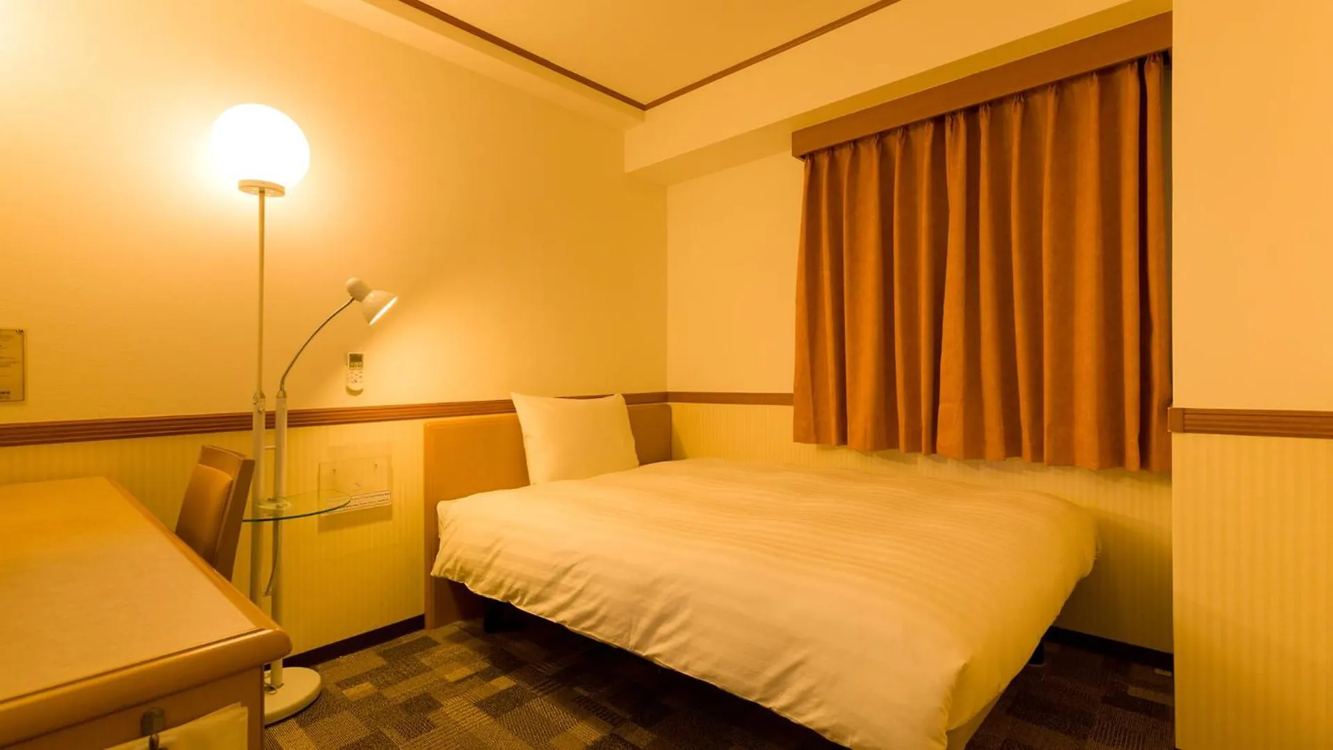 Toyoko Inn Kobe Sannomiya-Eki Higashi 3*,  Japan