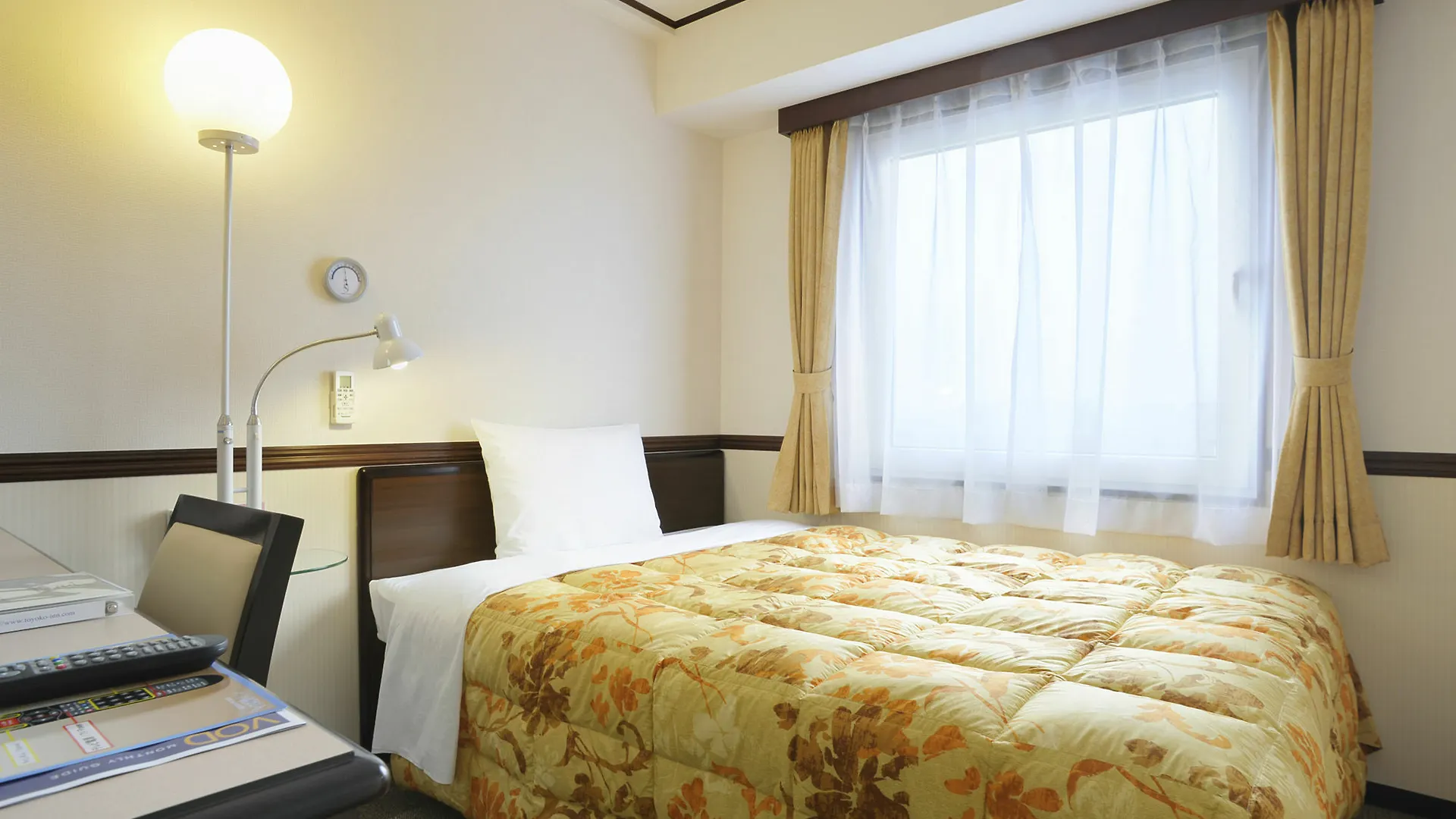 Toyoko Inn Kobe Sannomiya-Eki Higashi 3*,