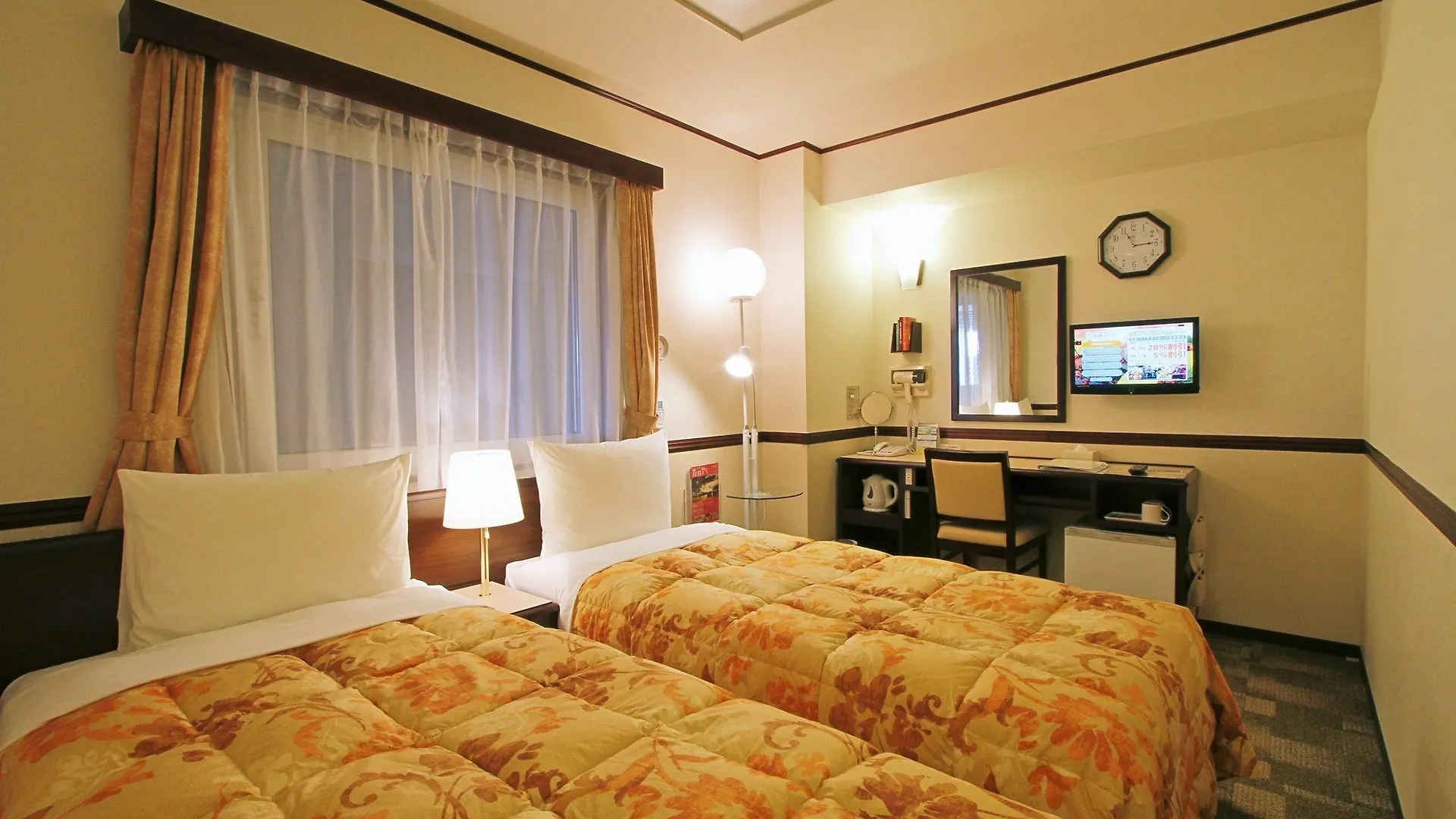 Toyoko Inn Kobe Sannomiya-Eki Higashi