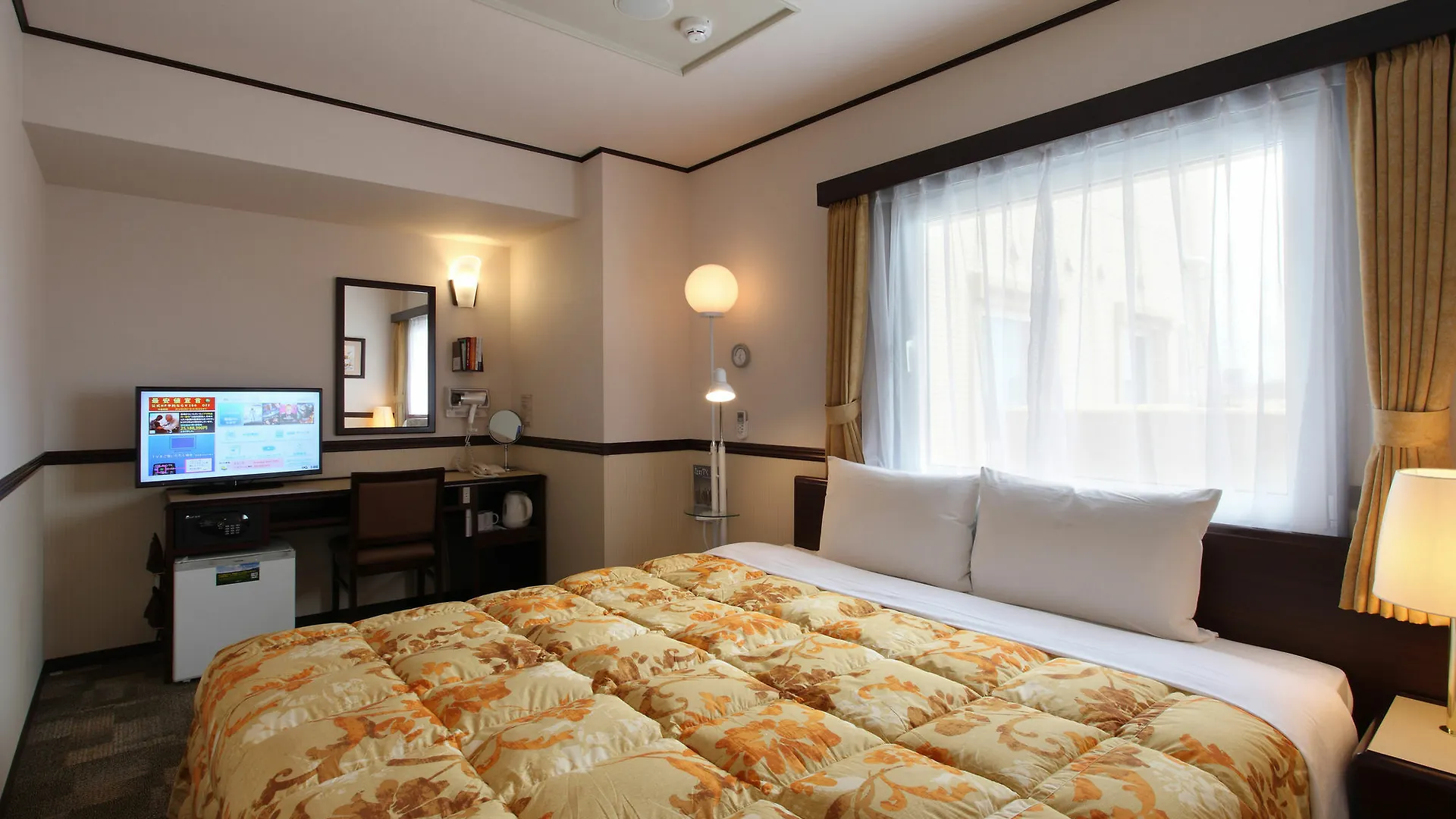 Toyoko Inn Kobe Sannomiya-Eki Higashi 3*,